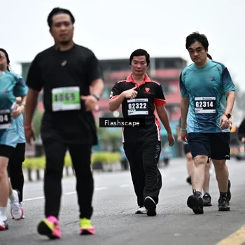 Runner Photo 8930813