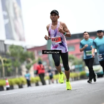 Runner Photo 8931126