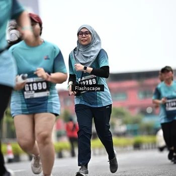 Runner Photo 8932373