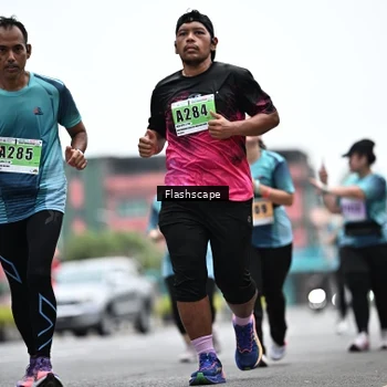 Runner Photo 8932440