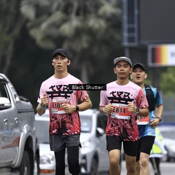Runner Photo 8932473