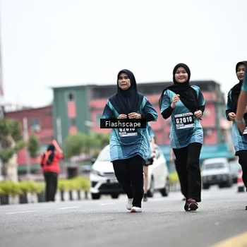 Runner Photo 8932698