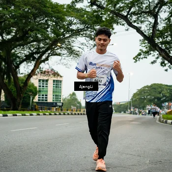 Runner Photo 8933004