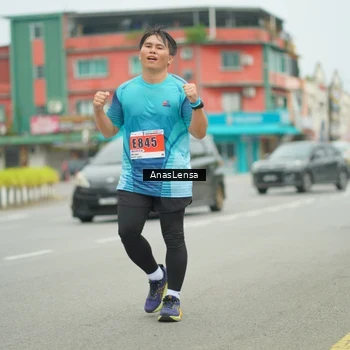Runner Photo 8933009