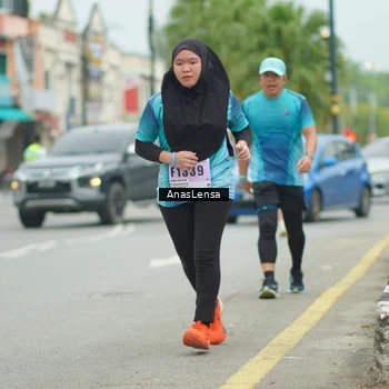 Runner Photo 8933143