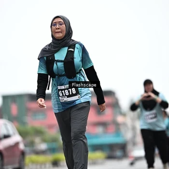 Runner Photo 8933158