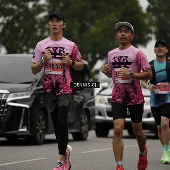 Runner Photo 8933212