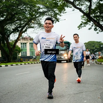 Runner Photo 8933276