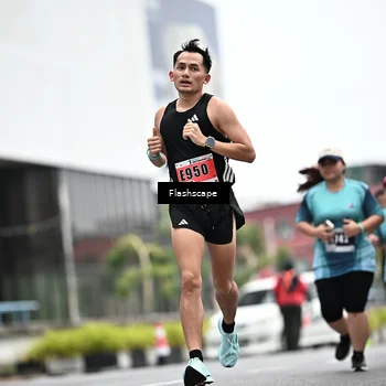 Runner Photo 8933294