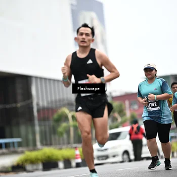 Runner Photo 8933301