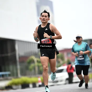 Runner Photo 8933340