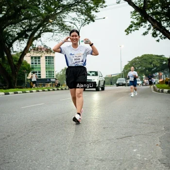 Runner Photo 8933524