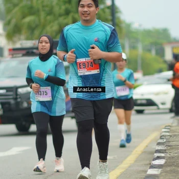 Runner Photo 8933529