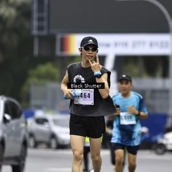 Runner Photo 8933536