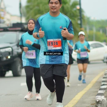 Runner Photo 8933548