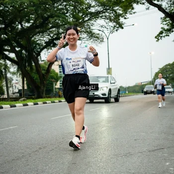 Runner Photo 8933555