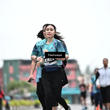 Runner Photo 8933745