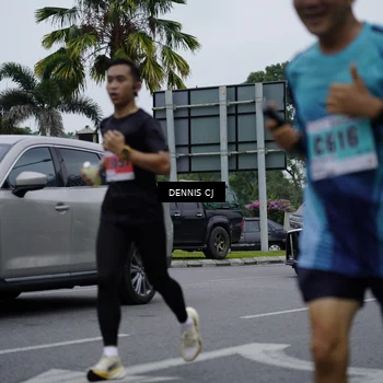 Runner Photo 8933835