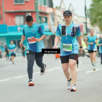 Runner Photo 8933874