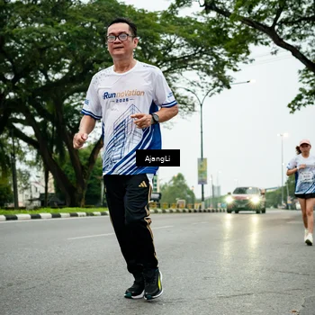 Runner Photo 8933892