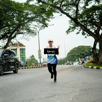 Runner Photo 8934019
