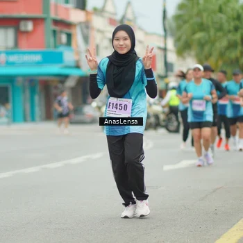 Runner Photo 8934519