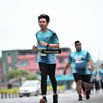 Runner Photo 8934546