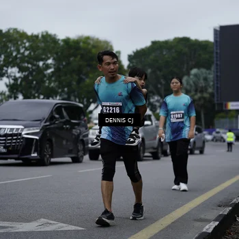Runner Photo 8934765
