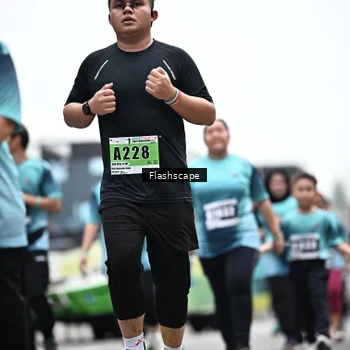 Runner Photo 8935019