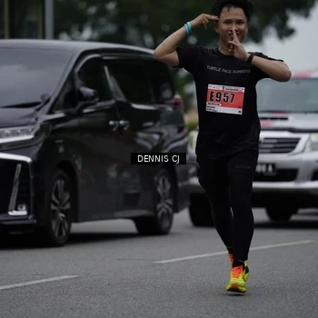 Runner Photo 8935469