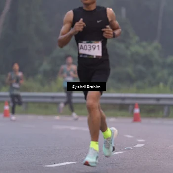 Runner Photo 8935516