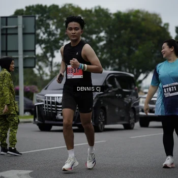 Runner Photo 8935543