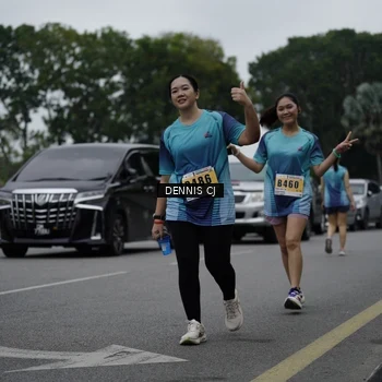 Runner Photo 8935624