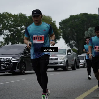 Runner Photo 8935718