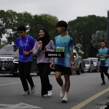 Runner Photo 8936035
