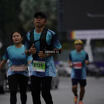 Runner Photo 8936277