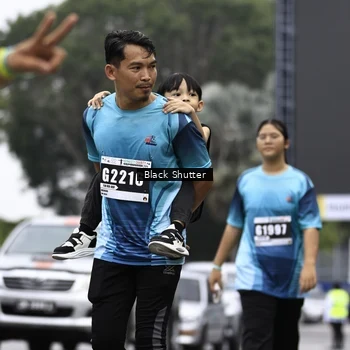 Runner Photo 8936279