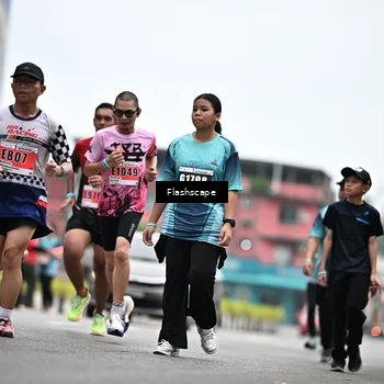 Runner Photo 8936662