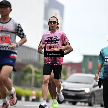 Runner Photo 8936756