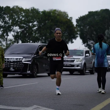 Runner Photo 8936895