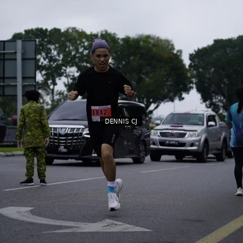 Runner Photo 8936906