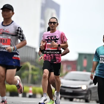 Runner Photo 8936968