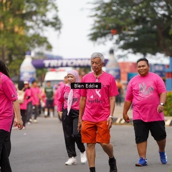 Runner Photo 8937014