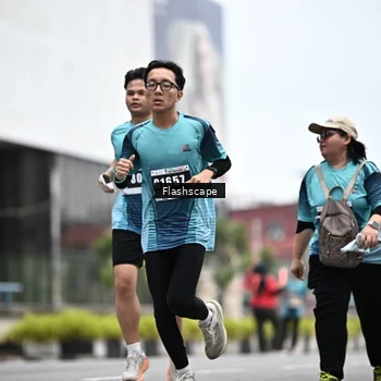 Runner Photo 8937023