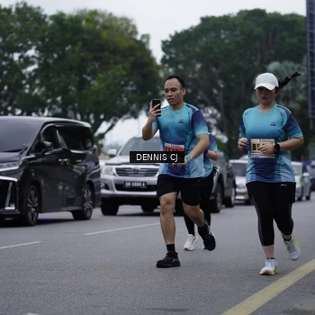 Runner Photo 8937026