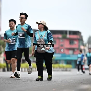Runner Photo 8937032