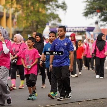 Runner Photo 8937074