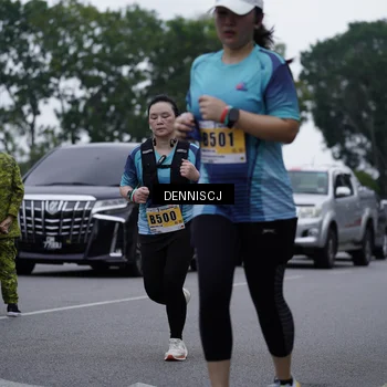 Runner Photo 8937084