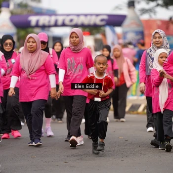 Runner Photo 8937157