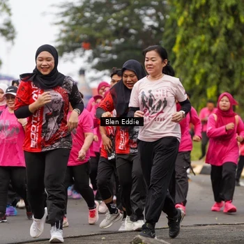 Runner Photo 8937200